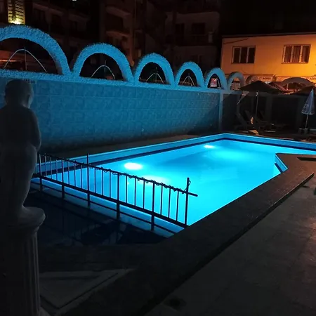 ゲストハウス Fortin クシャダス