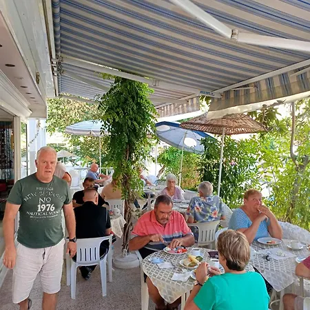 ゲストハウス Fortin クシャダス